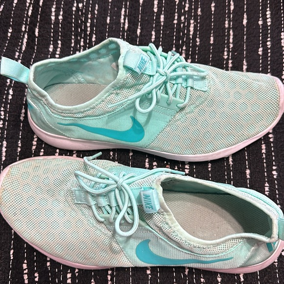 Nike sock (faux lace) teal slide in sneaker - Picture 2 of 5